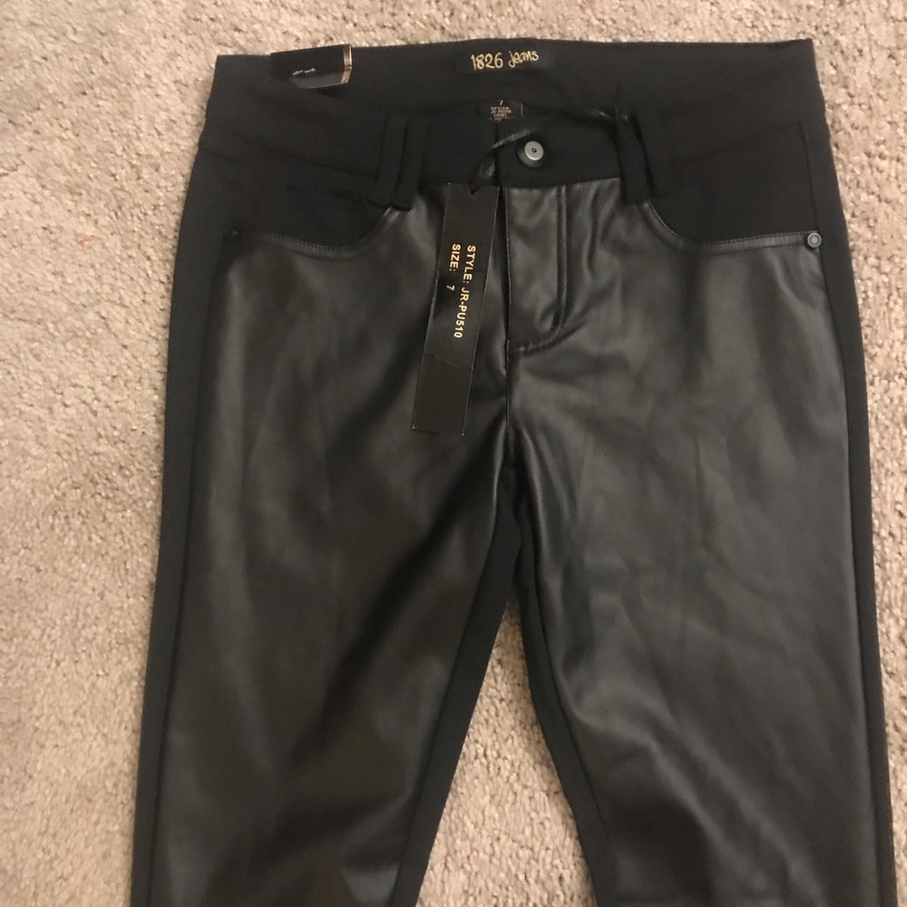 Woman's 1826 Jeans